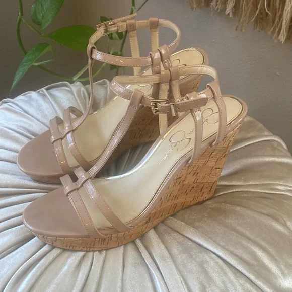 ๐ Jessica Simpson platform gorgeous Beige sandals 8 Never used ๐ - Picture 4 of 10